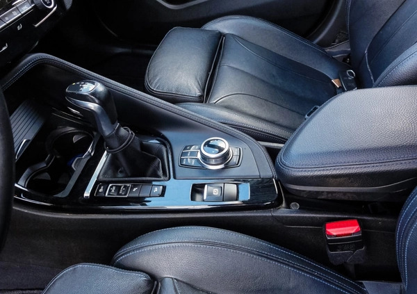 BMW X1 cena 88500 przebieg: 88500, rok produkcji 2017 z Warszawa małe 211